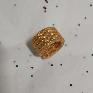 Elegant And Unique Gold-Toned Spiral Ring